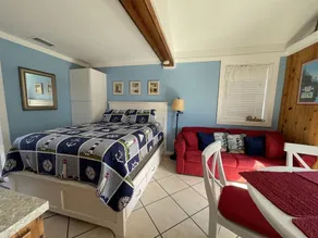 The Lighthouse Cabana just steps away from the Beach!! - Image 3
