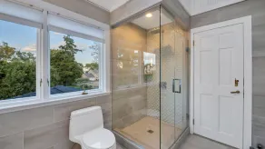 Contemporary Colonial home with pristine Peconic bay views, Heated... - Image 5