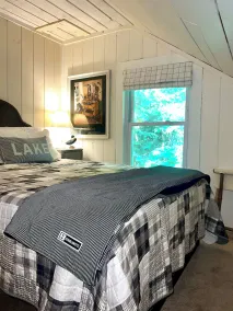 Quintessential New England Lake Front Cottage - Image 5