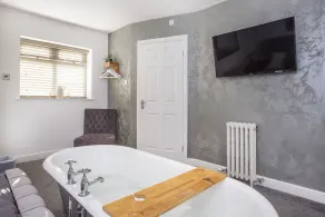 Cozy converted stable -Room 1 - Image 5