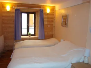 Maison rénovée du 18eme sur les remparts de la ville Vauban de Briancon - Image 3