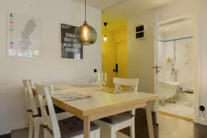 Vibrant neighbourhood in the heart of popular Södermalm. Safe and central street - Image 5