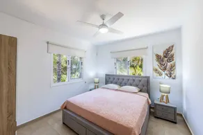 Amelia Bay - Image 2