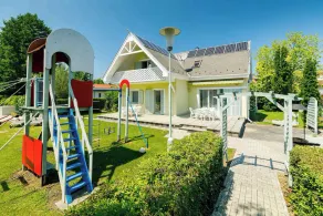 Holiday home child-friendly equipped near the beach - Image 2