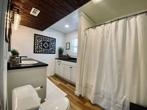 Beautifully updated cottage right in the heart of Fertile, Iowa! - Image 5