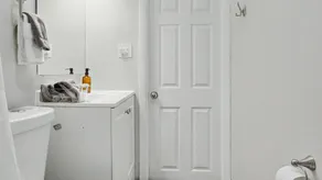 Clean Freshly Remodeled 4 Bedroom House - Image 5