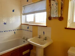 4 Brooks Close - Image 4