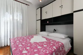 Three bedroom apartment near beach Postira, Brač (A-6053-a) - Image 5