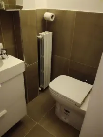 APARTMENT 50 MT CHANGEOVER, 3 sovrum, 2 badrum, skidbox, privat parkering - Image 3