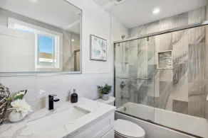 67 Alta Vista - Image 2
