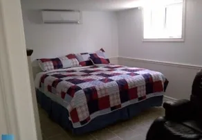 Grand Bend Pool Cottage | Groups Welcome | Firepit & Huge Yard | Beach 2km - Image 4