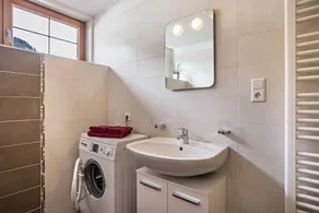 Vacation Apartment \"Golserhof Kristall\" in the Ahrntal Valley with Mountain View - Image 3