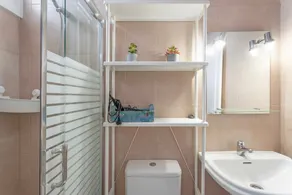 Apartamento T2 na praia de Los Cristianos com vista para o passeio principal - Image 3