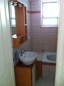 Traditional 2-bedroom beach house - Image 2