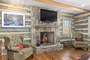 Rustic Luxury Near Charlottesville/Montpelier/Wineries /A Historic Cabin Retreat - Image 4