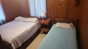 Neu renovierte Hütte mit zwei Schlafzimmern. Familienfreundlich. Outdoor Abenteuer Basislager. - Image 4