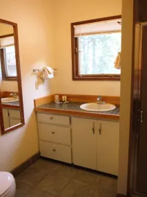 Superbe 2 chambres, 2 salles de bain à quelques pas de la chaise 3 - Image 2