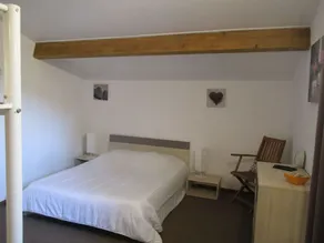 Herrschaftliches Ferienhaus mit Park und Bäumen (1 ha) in Pouilly (42155, Monts du Forez) - Image 4