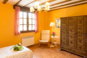 Casale \"Casa Fresneda\", alloggio rustico con calma e fascino - Image 4