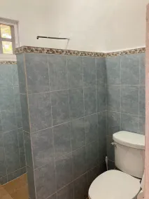 Well-located 3 BR Beachfront house - Image 3