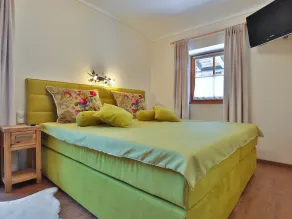 Ferienwohnung Nr. 1, 1-2 Personen, 50 qm, Bad/WC, Balkon und Bergblick, TV, Geschirrspüler, 1 Schlafzimmer,  Nord-Westen - Image 4