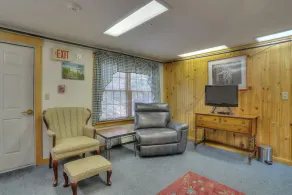 Oquossoc Suite #7 | Upstairs Suite - Image 5