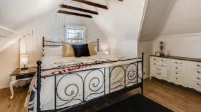 Hotel Quality Stay in the Heart of Lakewood - Image 4