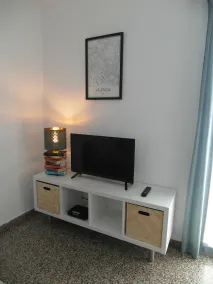 Härlig ljus lägenhet, 550mtr av stranden och gratis Wifi - Image 2