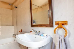 Charming Holiday Home Can Bonjesus with Mountain View, Wi-Fi, Garden & Terrace; Parking Available, Pets Allowed - Image 4