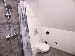 Magnificent 8-person F3 with master suite - Image 4