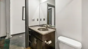 Landing at Hopper Lofts - 1 Bedroom in Manchester - Image 4