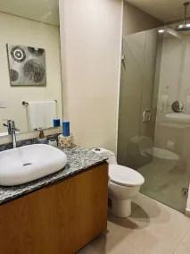 Luxurious First-Floor Apartment in Isla Residences - Image 5