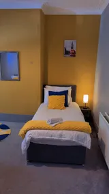 Cozy 2-Bedroom Apartment in Tyne and Wear - Image 5
