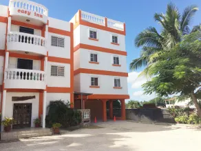 TWO DOBLEBEDS ROOM AT EASY INN BELIZE CITY - Image 5