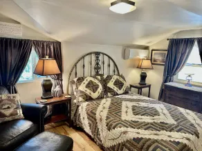 Vintage/Modern Cabin Fever!  Fun on the Mountain! - Image 3