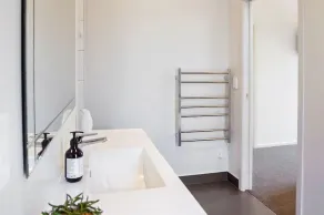 Sky Blue Retreat - Waihi Beach Holiday Home - Image 3