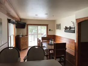 🌞Family Friendly 6 Bedroom Lodge.Restored Barn140 acres 3 Lakes.Miles of Trails! - Image 2