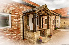 Willow Cottage, Saxton Grange. situated on a working farm. - Image 4