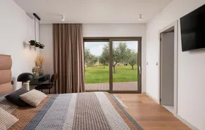 Nice home in Smokovic - Image 5
