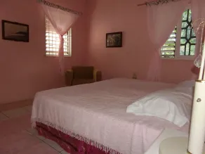 Bungalow near the beach, central on the north coast, bed and breakfast - Image 4