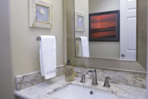 Coastal Artist Retreat - Pet Friendly, - perfect for short or long term stay - Image 4