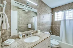 Heated Pool 3BR Home, 15mins to Beach - Image 3