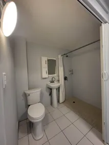 Ocean Park Studio Steps to beach Keyless entry - Image 3