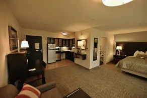 Great for Business Travellers! Studio Suite Near Syracuse University | Free Breakfast + Business Center - Image 4