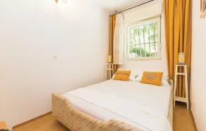 2 bedroom amazing apartment in Tucepi - Image 5
