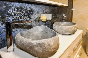 Charming Samos Escape With Jacuzzi and Private Balcony - Image 2
