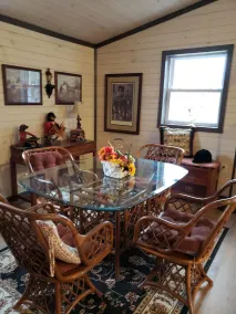 Country cabin in horse country - Image 5