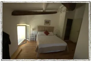 Charming Hilltop Accommodation With Outstanding Views - Image 5