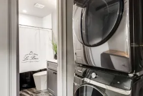 Spacious 1-Bedroom Dallas condo minutes from downtown, designed to Marriott Gold Standards and featuring the Pod Pro smart bed for peak comfort - Image 3