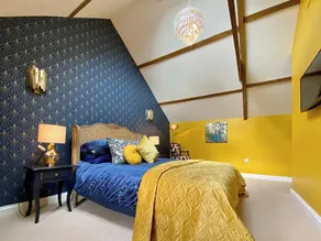 2 bedroom accommodation in Yate, near Chipping Sodbury - Image 4